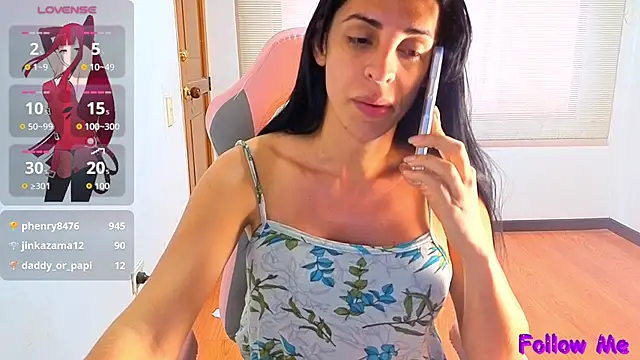 Chat +18 de vittorialombardi__ ao vivo