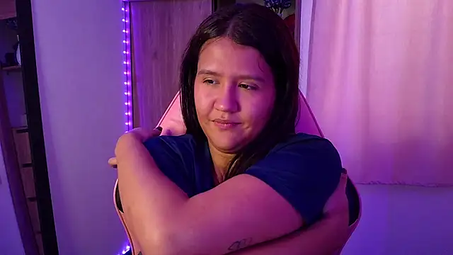 Chat +18 de Oliviawatson1 ao vivo