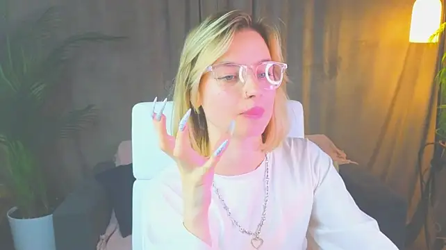 Živý XXX chat NoraMoreau