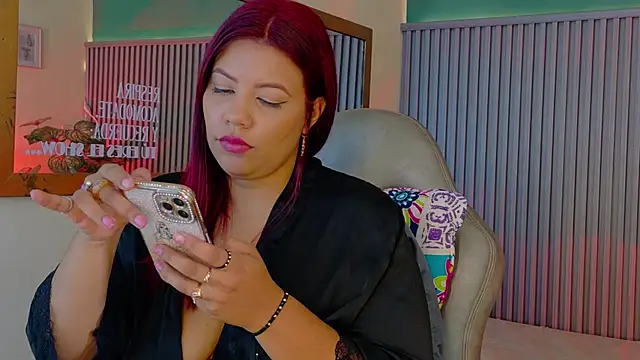 CherrySamantha_ Adlı Modelin Canlı XXX Sohbeti