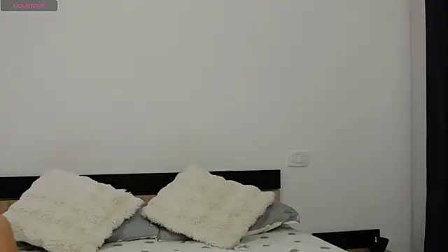 YourSweetSinn's Live XXX Chat
