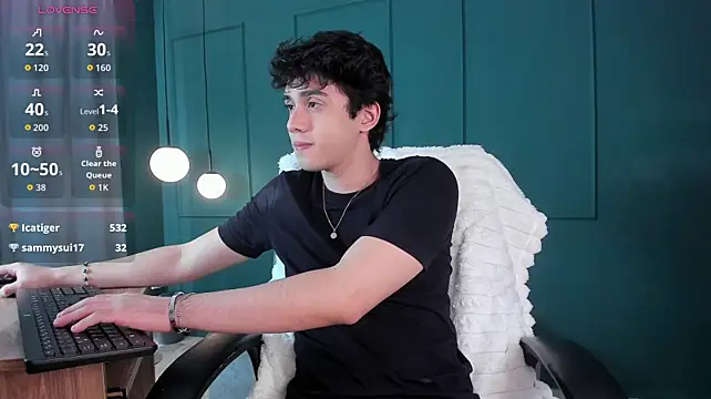 แชท XXX สดของ Milan_saint