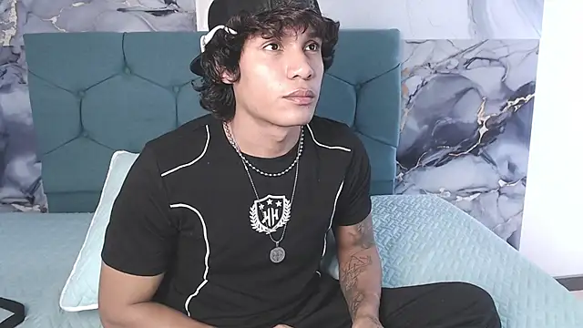 MaximilianRoth Live XXX-chat