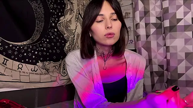 SweetFemBoyy Pertunjukan Webcam