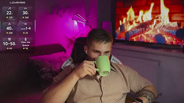 XXX chat uživo modela Sweeet__boy