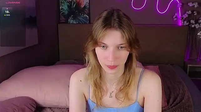 Emily_CartexのライブXXXチャット