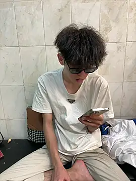 YT_11 即時 XXX 聊天