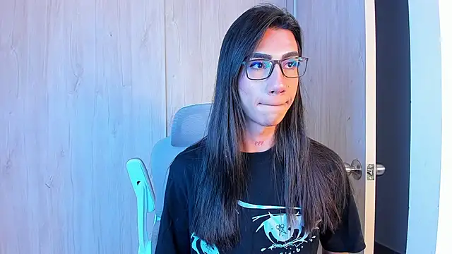 دردشة sofiaa_grey_ الجنسية المباشرة
