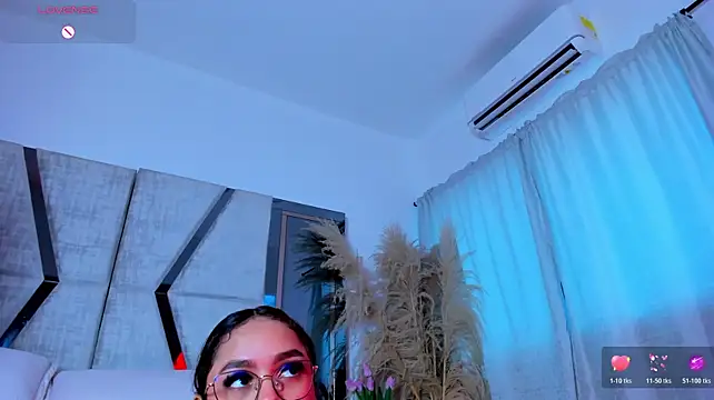 CarolineFyre Chat XXX live