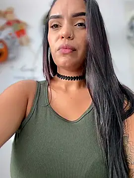 Sara-77 Chat XXX in diretta
