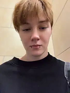 XXX chat uživo modela IceMur
