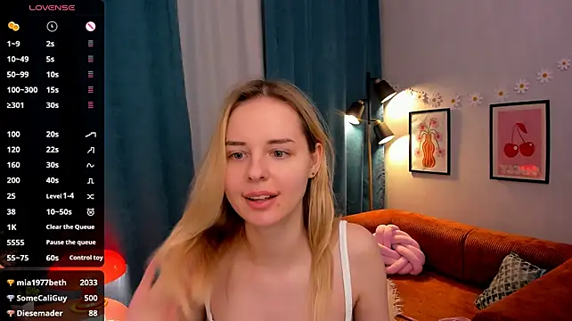 LillianShine's Live XXX Chat