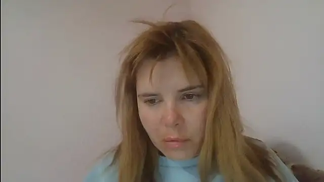 HornyElena Live XXX-Chat