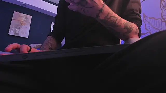 XXX chat uživo modela Black_Sshadow