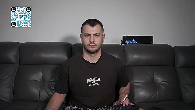 CrazyDom1 – Naživo XXX chat
