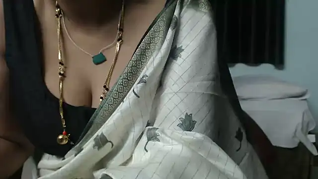 Chat XXX en directo de sunitha-3