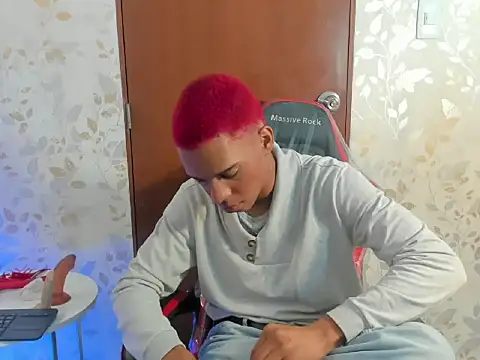 luccas_lowee élő XXX-chatje