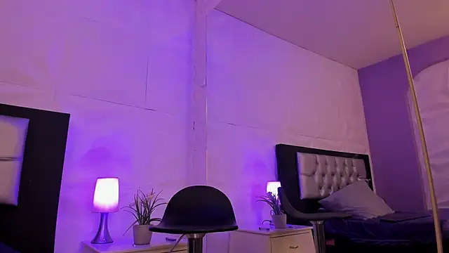 Tammi_hell – Naživo XXX chat