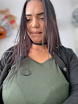 دردشة Sara-77 الجنسية المباشرة
