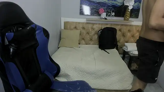 Živý XXX chat StiwenTwink