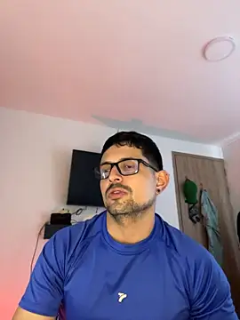 Chat +18 de TroyeKnight ao vivo