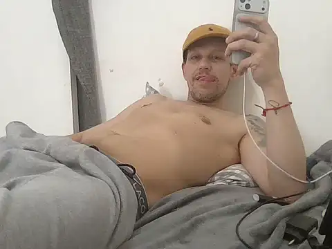 Sucess369 élő XXX-chatje