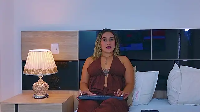 KristhenBella Live XXX-chat
