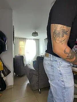 Christopher_strongg Chat XXX in diretta