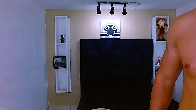Chat +18 de GoldenBoy_23 ao vivo