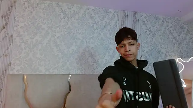 Chat XXX en directo de OLIIVER_TAY