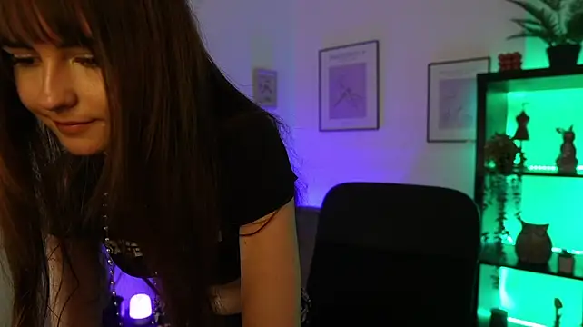 Chat +18 de Ella_Young ao vivo