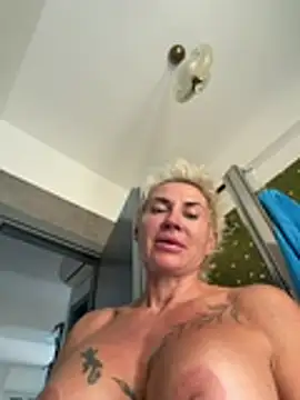 Chat +18 de BazucaFit ao vivo