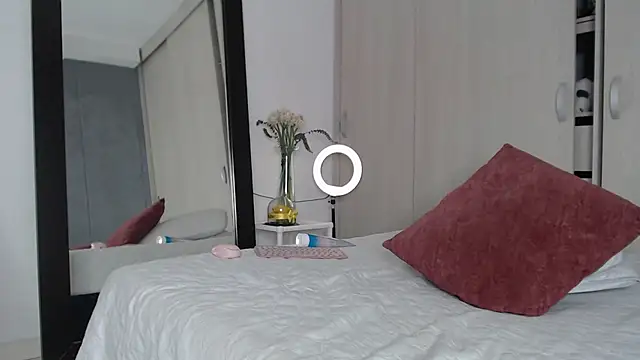 Chat +18 de jenn_croft_ ao vivo