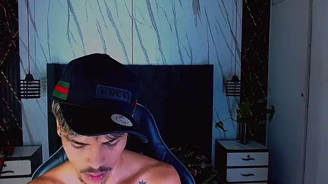 Angel_foxc13 Adlı Modelin Canlı XXX Sohbeti