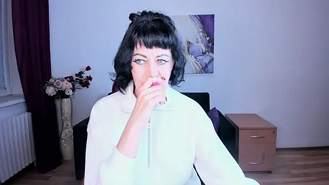 Chat +18 de Silvia_Wallec ao vivo
