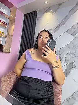 Nails_Lucia Live XXX-Chat