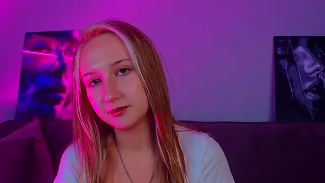 Chat +18 de TinaPage ao vivo