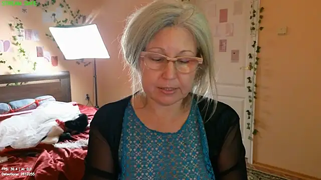 Wane_Witch Chat XXX in diretta