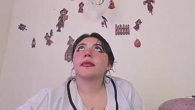 Chat +18 de Blueberry_gothic ao vivo