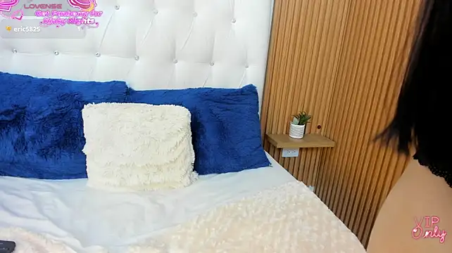 צ'אט XXX בשידור חי של BustamanteHanna