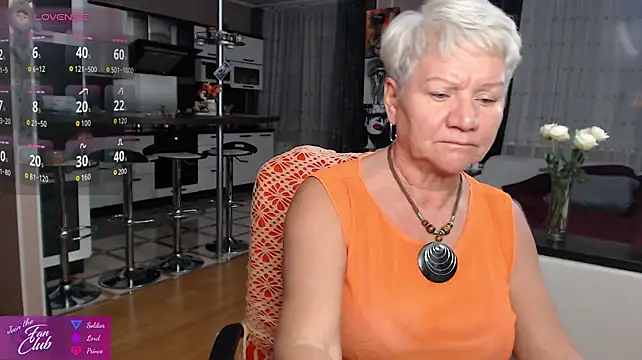 Chatroom XXX en direct de roxana_brooks
