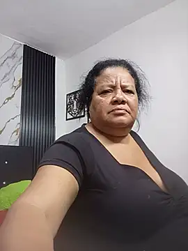 Chat +18 de Shanttal0272 ao vivo