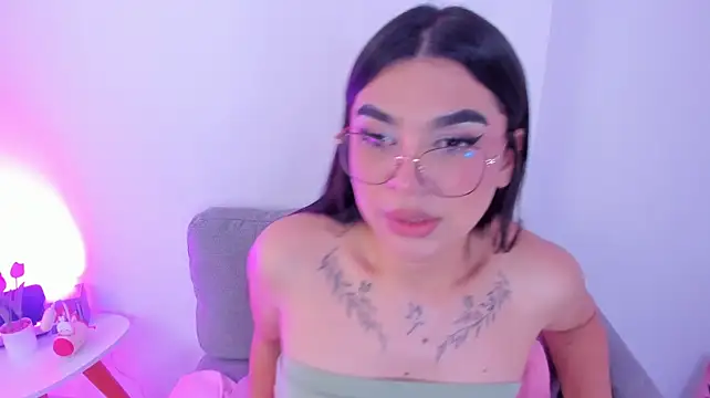 Chat +18 de RoseCassie ao vivo
