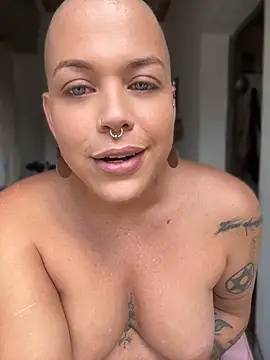 Chat +18 de alicetgirlbr ao vivo