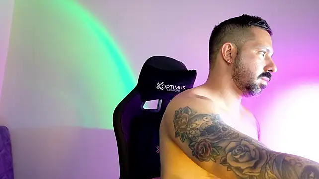 Pierre_Vidal's Live XXX Chat