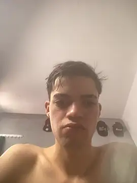 Chat XXX en directo de Latinos_2001