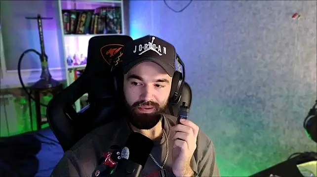 XXX chat uživo modela _Serious_Man
