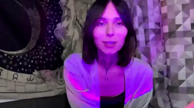 SweetFemBoyy Adlı Modelin Canlı XXX Sohbeti