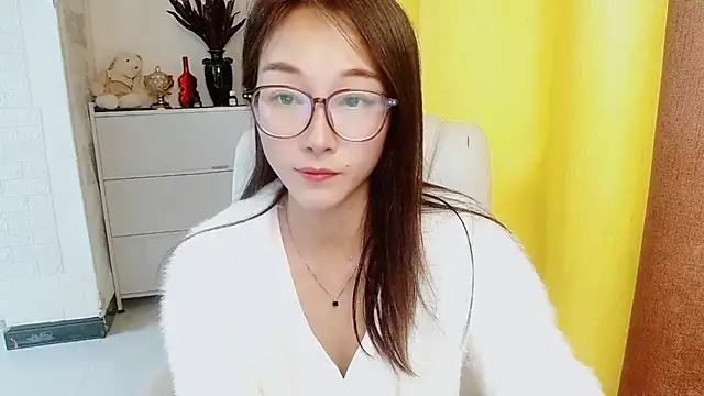 NIAN-er Adlı Modelin Canlı XXX Sohbeti