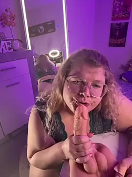 KimberlyCurves Live XXX-chat